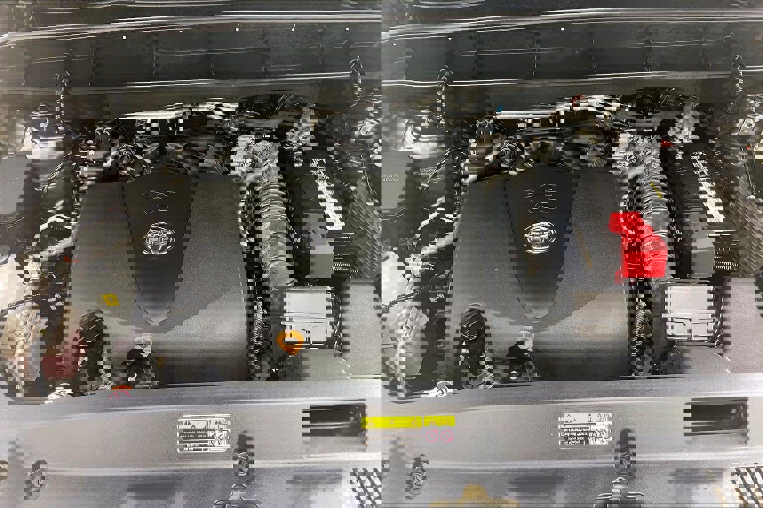 Used 2020 Toyota Highlander XLE FWD image 13