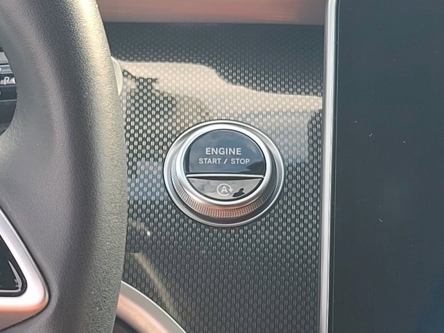 Used 2023 Mercedes-Benz C 300 4MATIC Sedan image 20