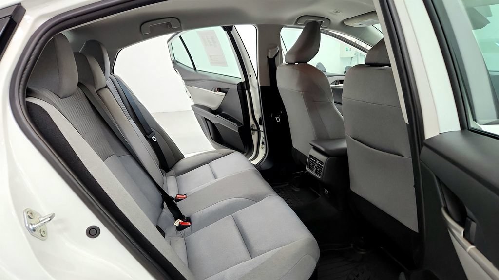 Used 2025 Toyota Camry LE AWD/4WD image 26