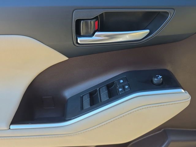 Used 2021 Toyota Highlander XLE image 20