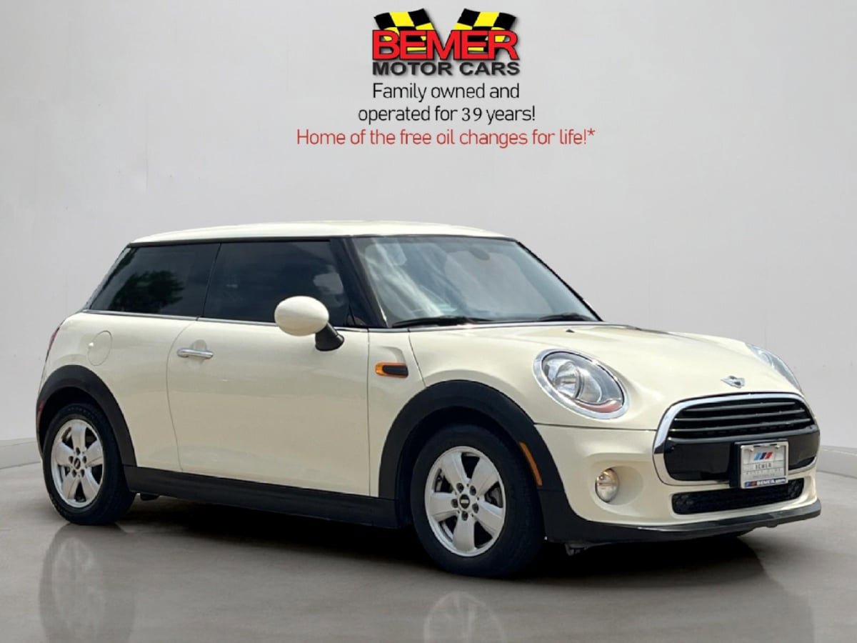 Used 2017 MINI Cooper 2-Door Hardtop FWD image 7