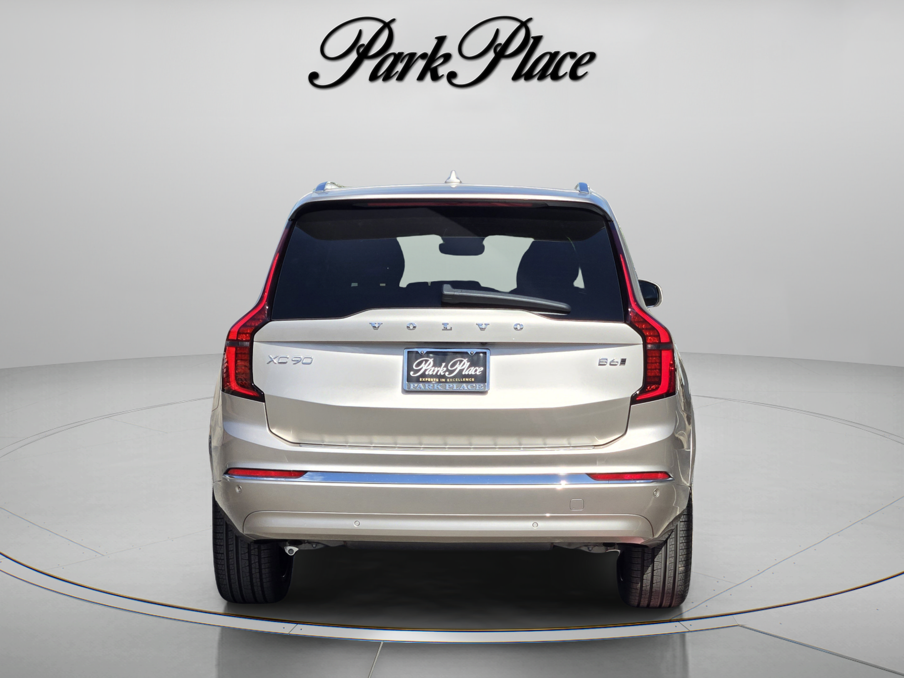 Used 2026 Volvo XC90 B6 Plus w/ Protection Package Premier AWD/4WD image 4