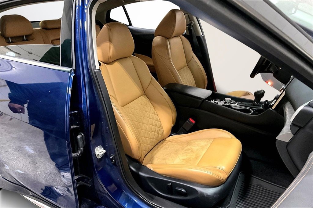 Used 2016 Nissan Maxima SR image 27