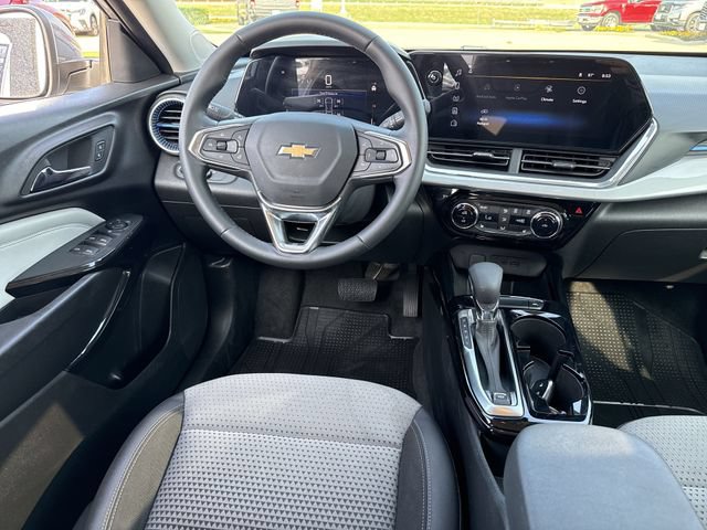 Used 2024 Chevrolet Trax LT w/ Driver Confidence Package FWD image 10