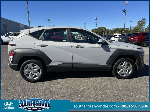 Certified 2024 Hyundai Kona SE AWD/4WD image 5