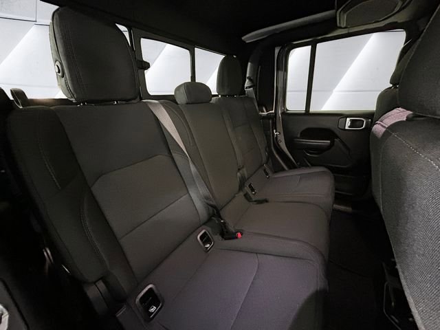 Used 2022 Jeep Gladiator Sport AWD/4WD image 16