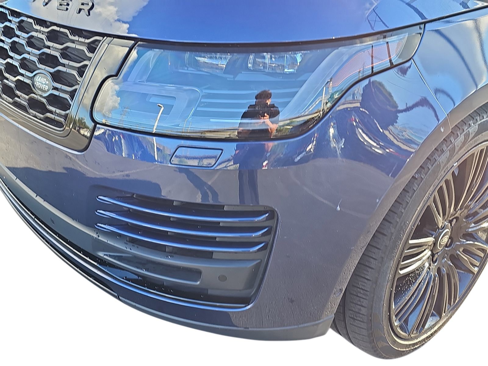 Used 2019 Land Rover Range Rover Long Wheelbase Supercharged image 9