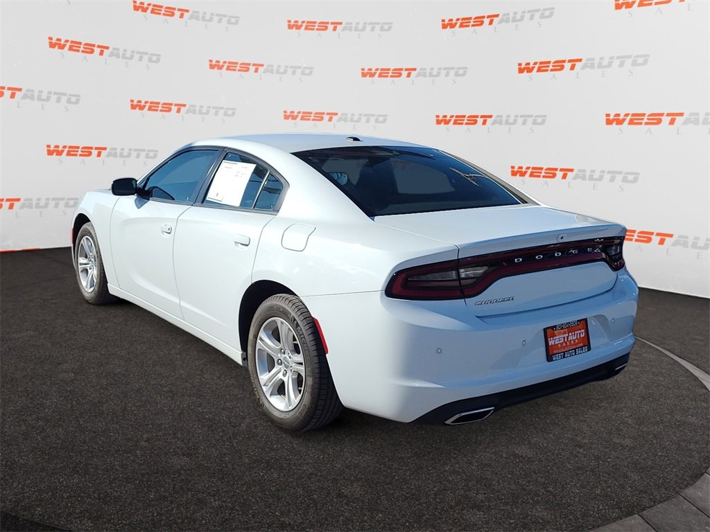 Used 2022 Dodge Charger SXT image 3