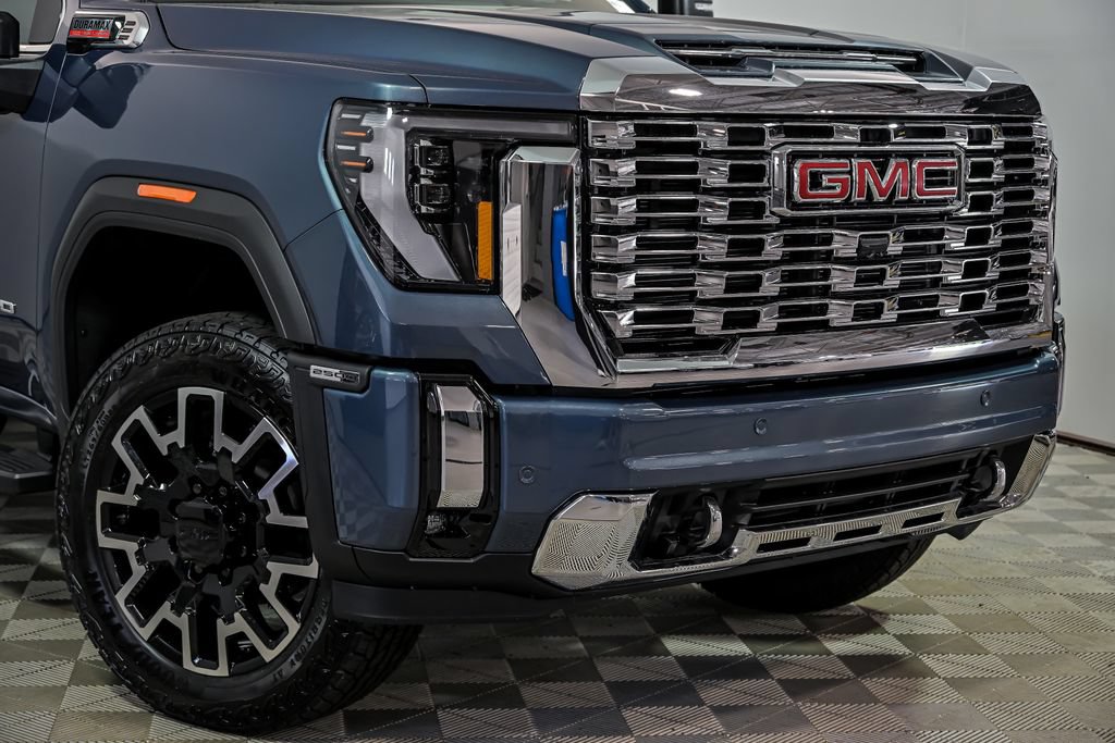 New 2026 GMC Sierra 2500 Denali w/ Denali Reserve Package AWD/4WD image 2