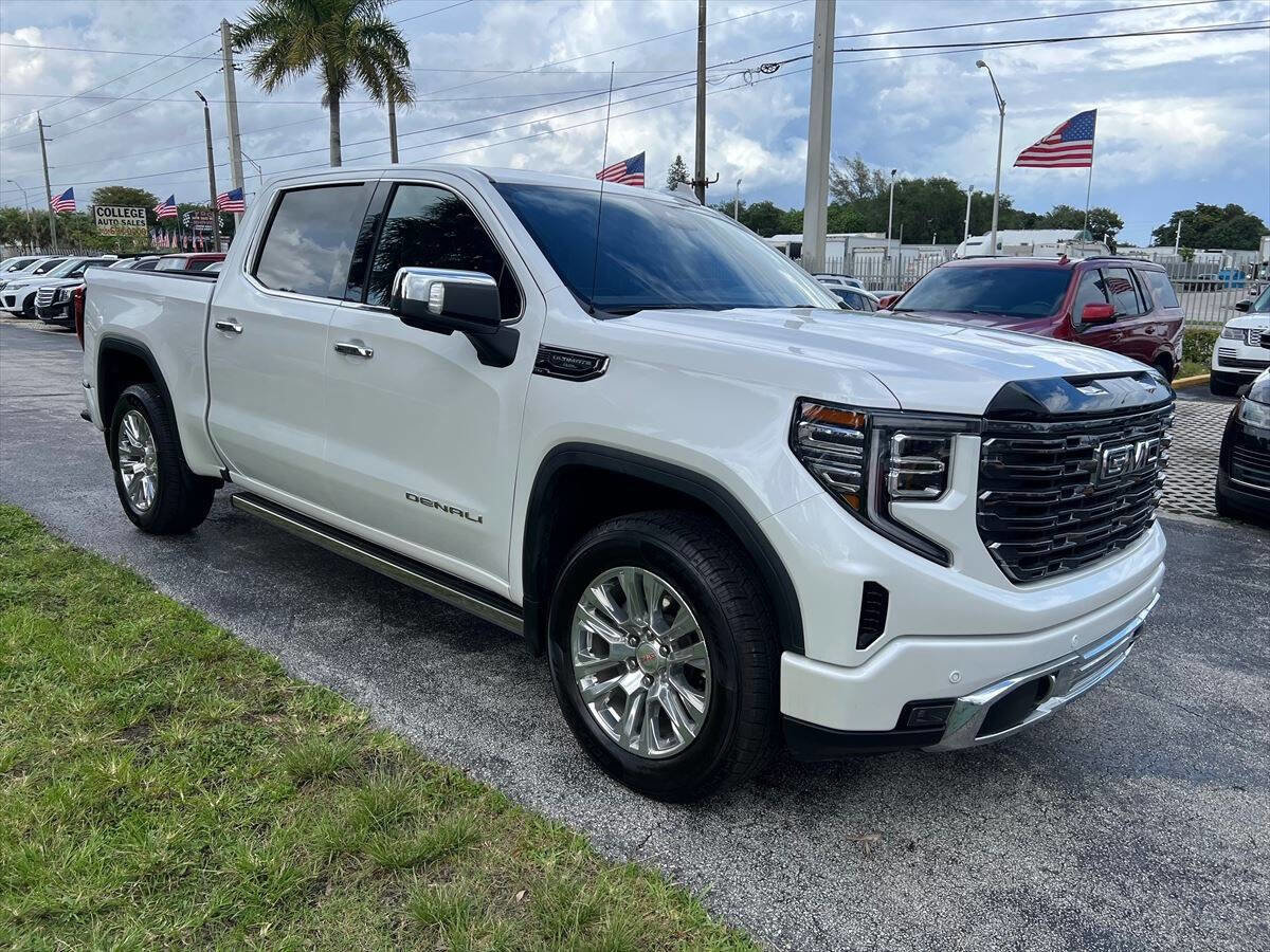 Used 2025 GMC Sierra 1500 Denali Ultimate AWD/4WD image 4
