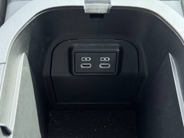 Used 2023 Toyota RAV4 LE AWD/4WD image 33