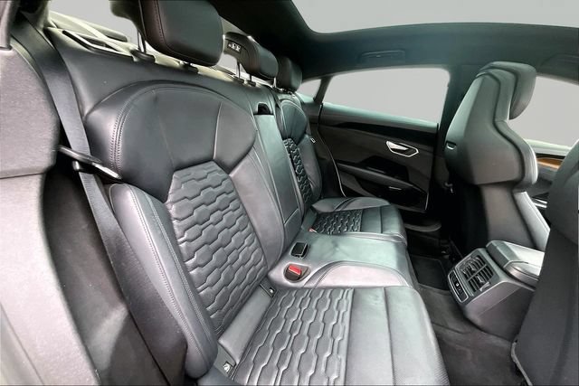 Used 2023 Audi e-tron GT Premium Plus AWD/4WD image 29