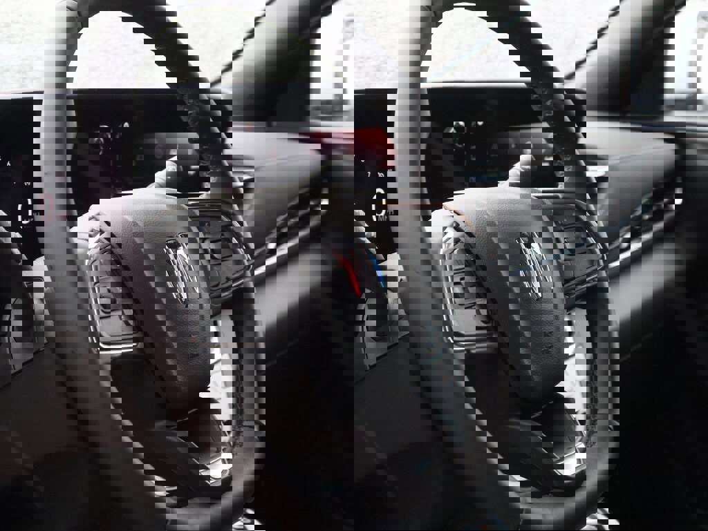 Used 2025 Buick Envista Avenir image 26