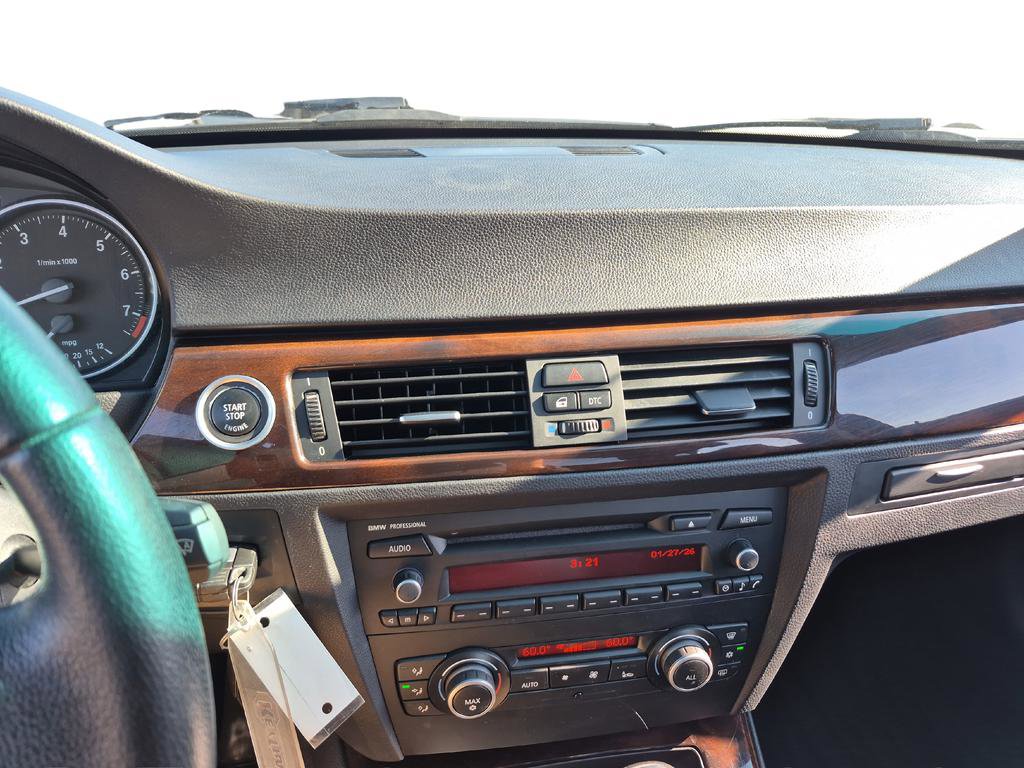 Used 2011 BMW 328i 328i image 16