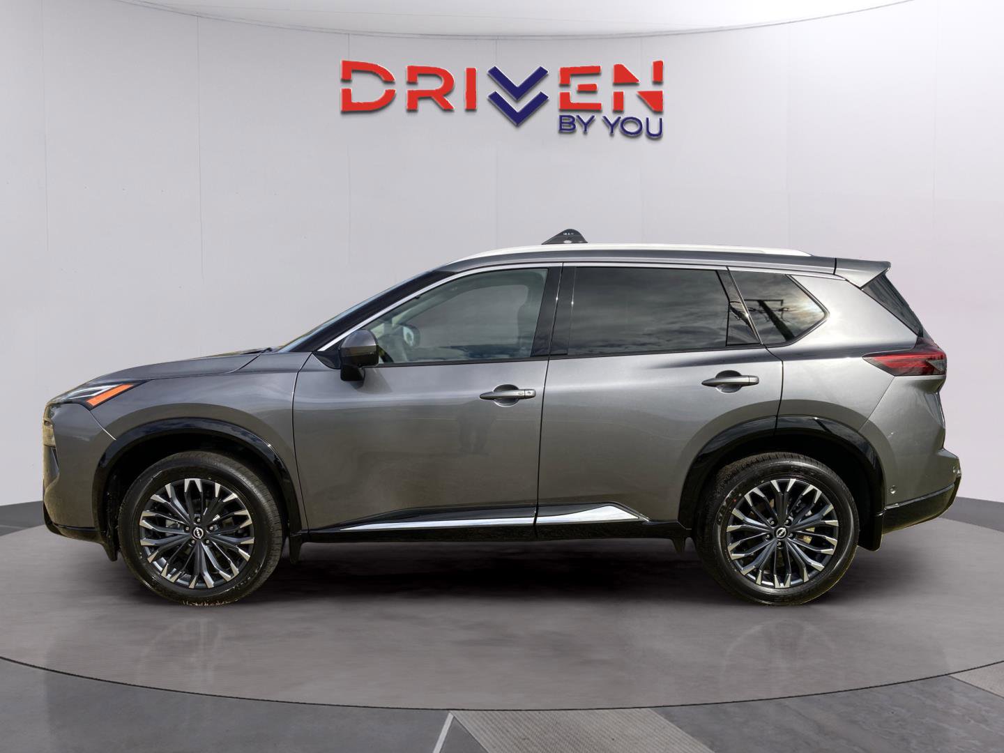 New 2026 Nissan Rogue Platinum w/ Platinum Premium Package image 2