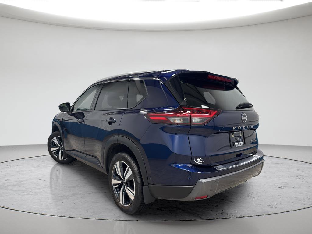 Certified 2025 Nissan Rogue SL w/ SL Premium Package image 9
