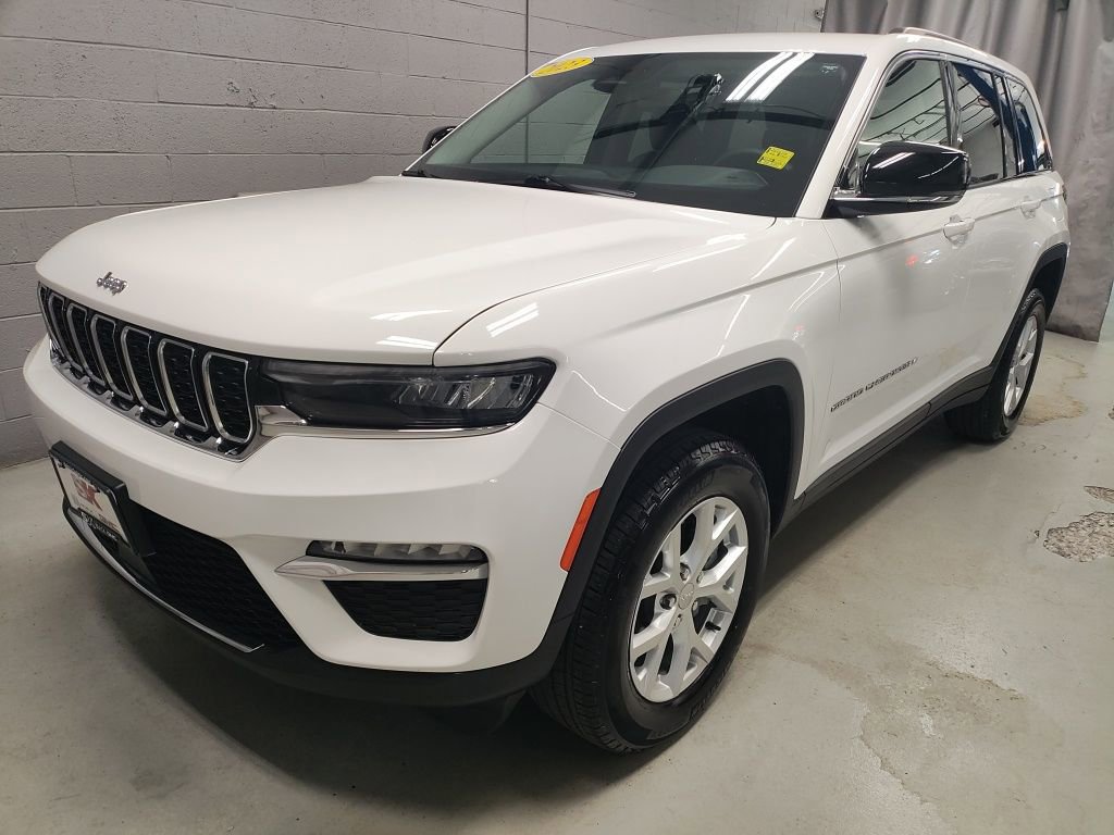 Used 2023 Jeep Grand Cherokee Limited image 18