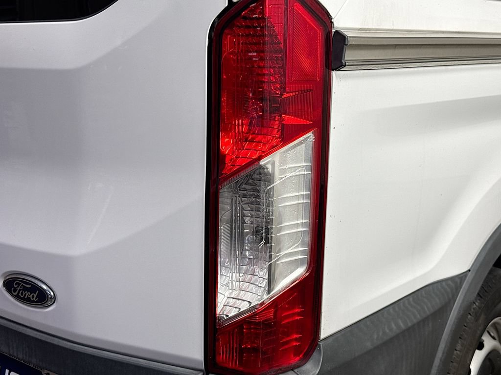 Used 2018 Ford Transit 150 XL RWD image 29