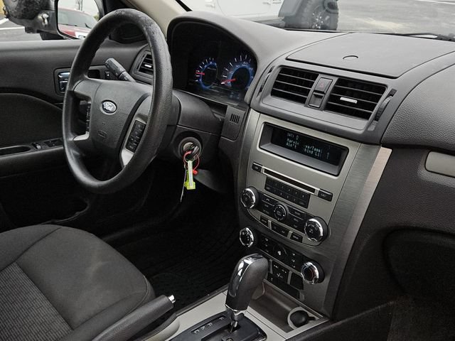 Used 2010 Ford Fusion SE FWD image 30
