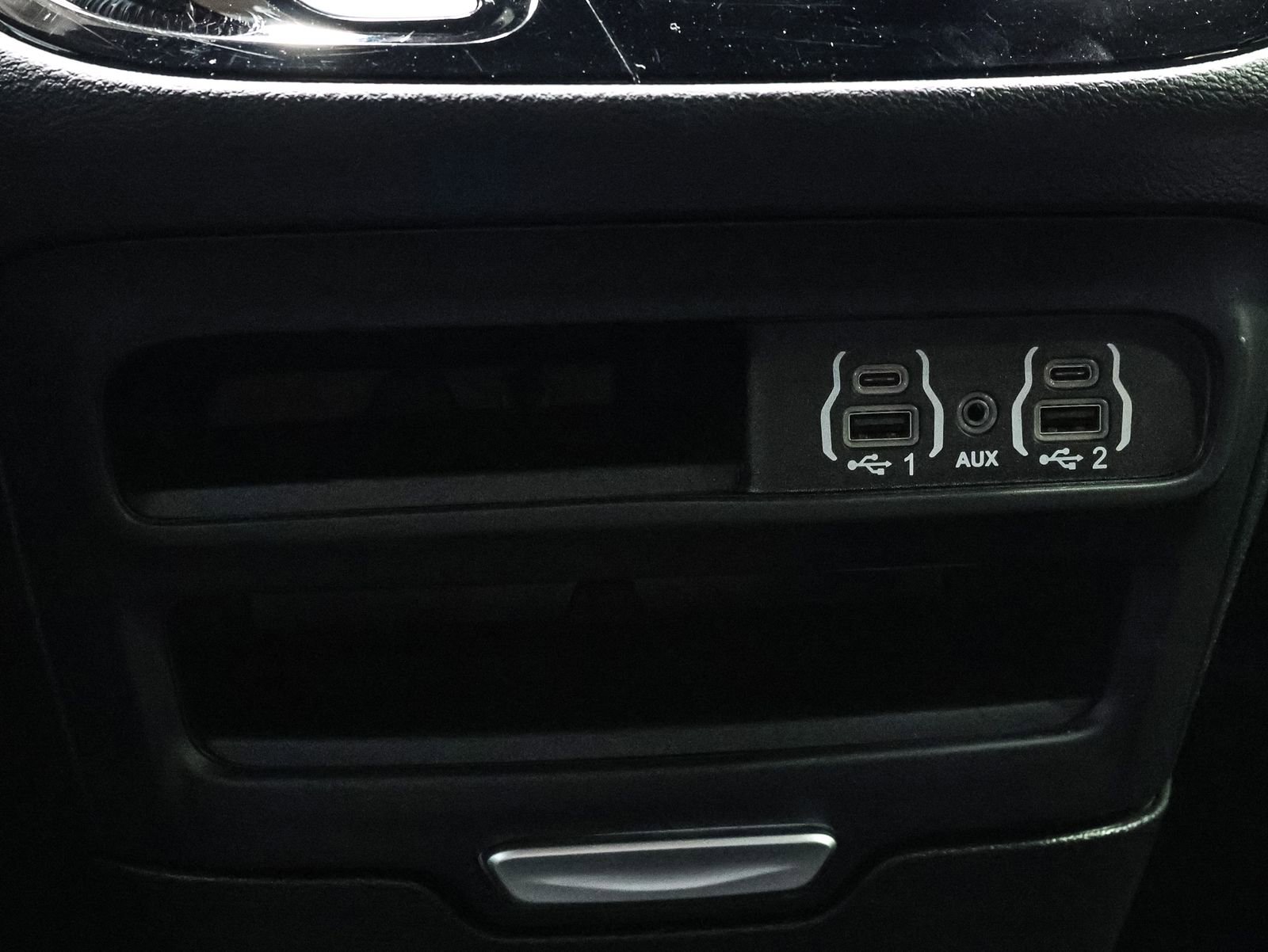 Used 2025 Chrysler Pacifica Select FWD image 28