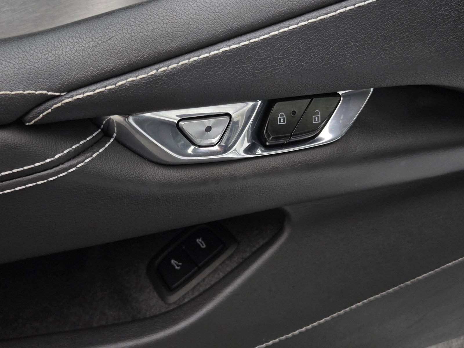 Used 2022 Chevrolet Corvette Stingray image 12