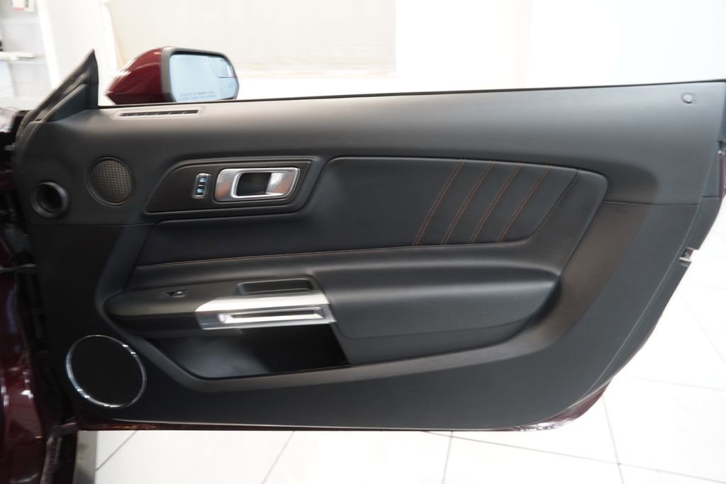 Used 2018 Ford Mustang Premium image 27