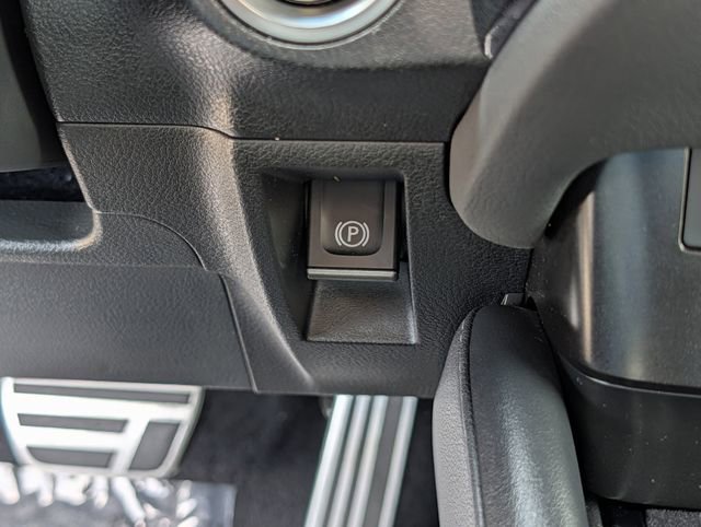 Used 2023 Lexus ES 300h F Sport image 18