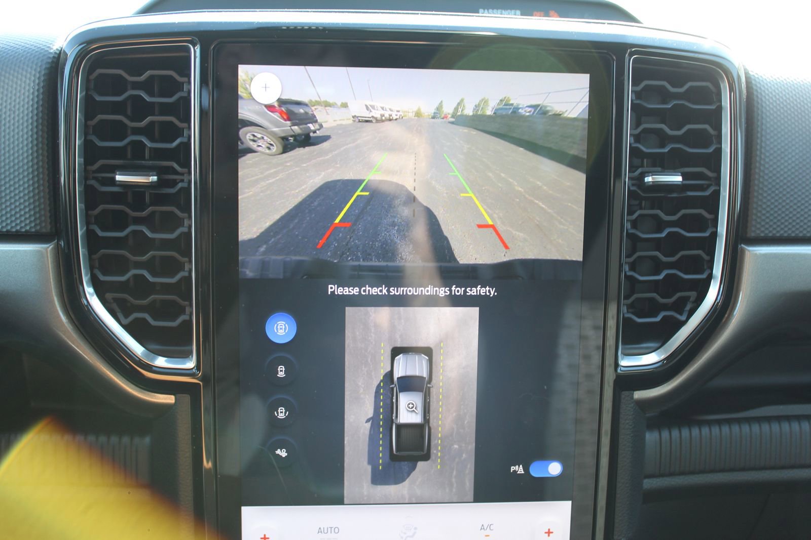 New 2025 Ford Ranger XLT w/ Equipment Group 301A High image 29