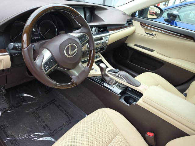 Used 2018 Lexus ES 350 w/ Navigation System Package FWD image 11