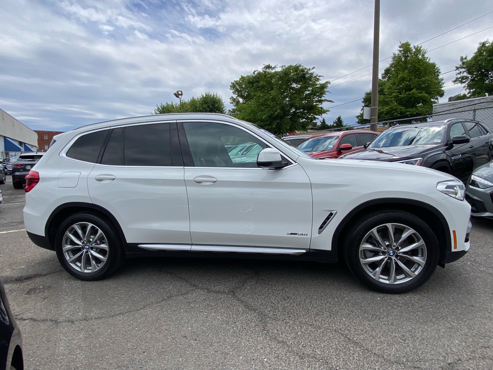 Used 2018 BMW X3 xDrive30i AWD/4WD image 2