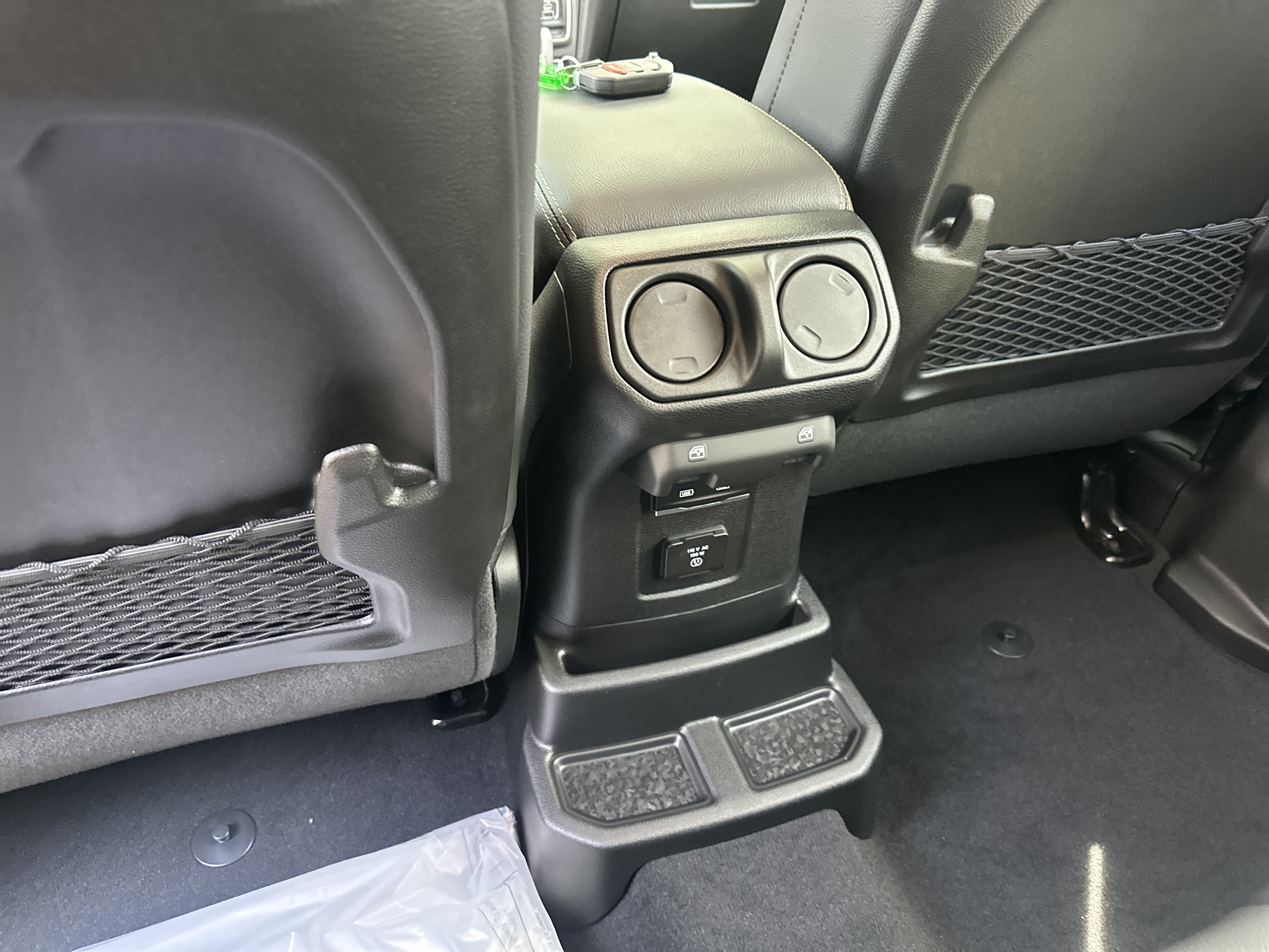 New 2027 Jeep Wrangler Unlimited Sahara AWD/4WD image 31