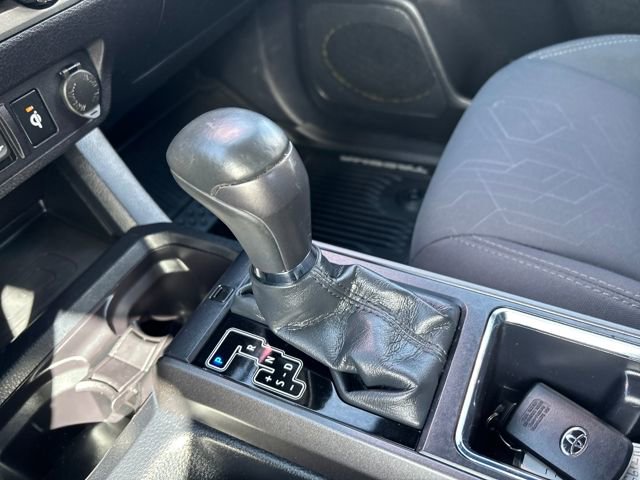 Used 2019 Toyota Tacoma TRD Off-Road w/ Technology Package image 20