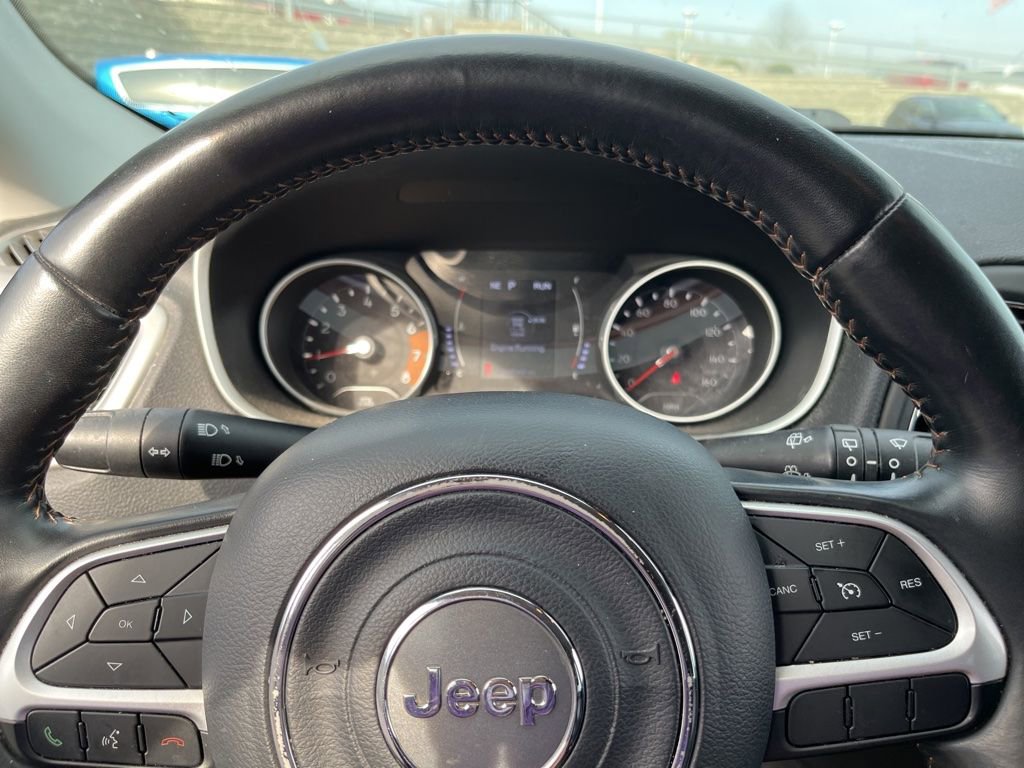 Used 2020 Jeep Compass Latitude image 11