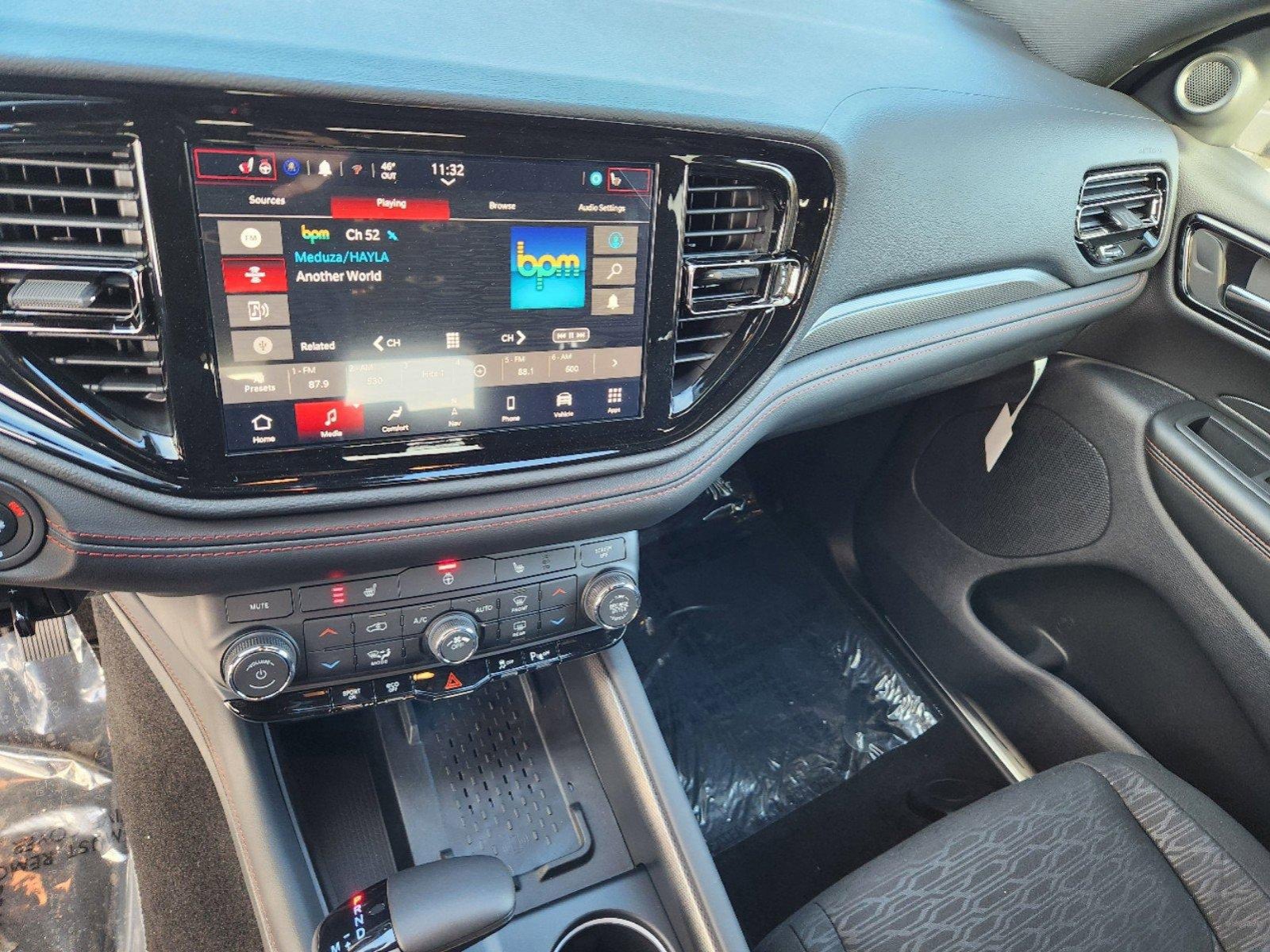 New 2025 Dodge Durango R/T w/ Blacktop Package image 8