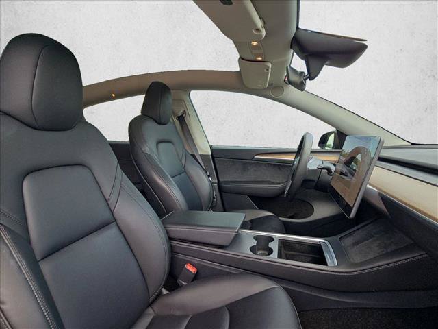 Used 2024 Tesla Model Y Long Range AWD/4WD image 19