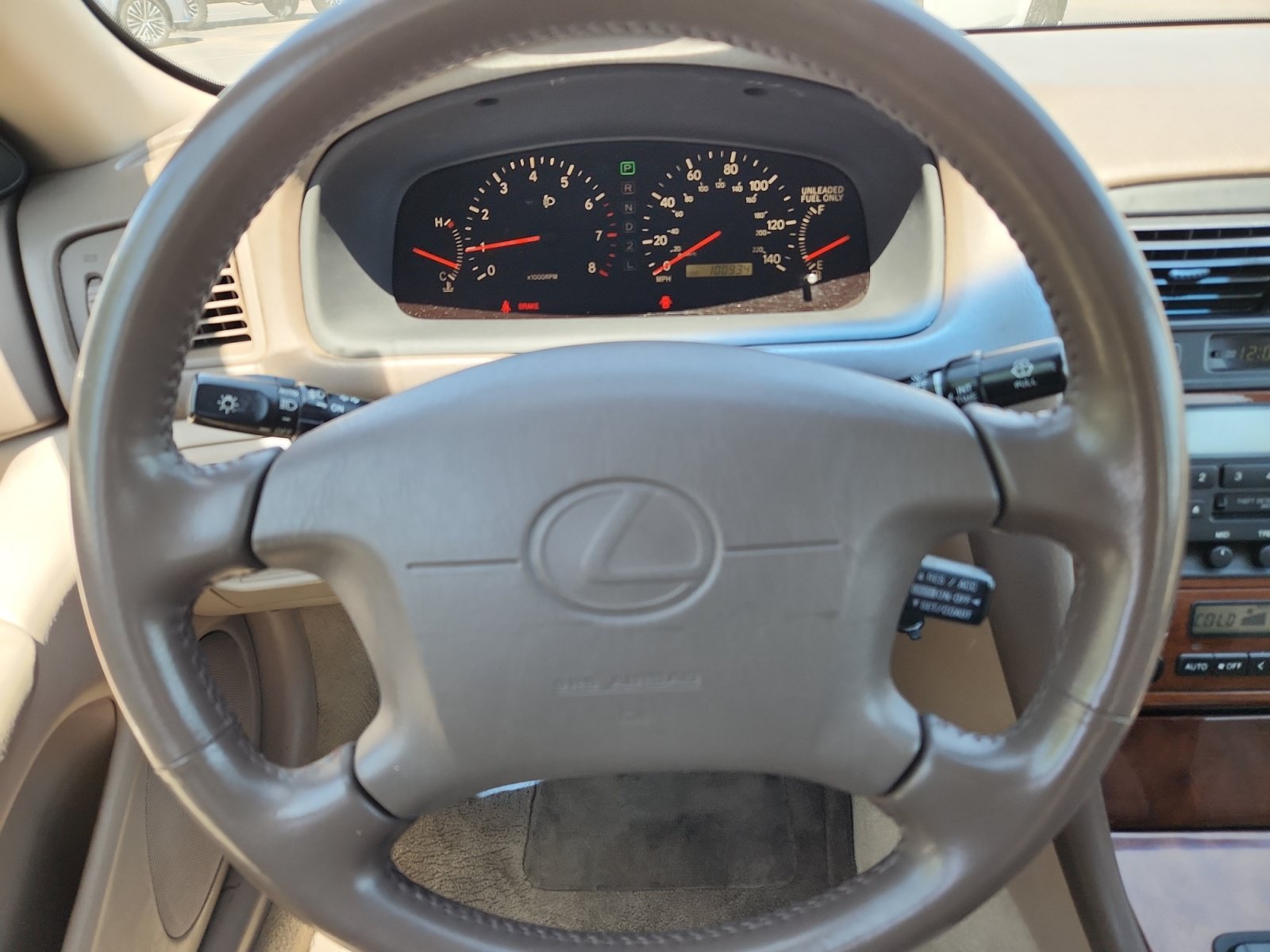Used 2000 Lexus ES 330 w/ Lexus Value Pkg FWD image 9