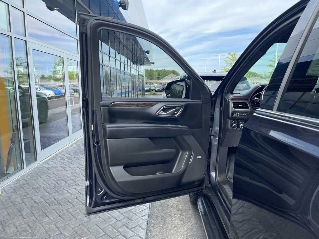Used 2022 Chevrolet Tahoe LT AWD/4WD image 23