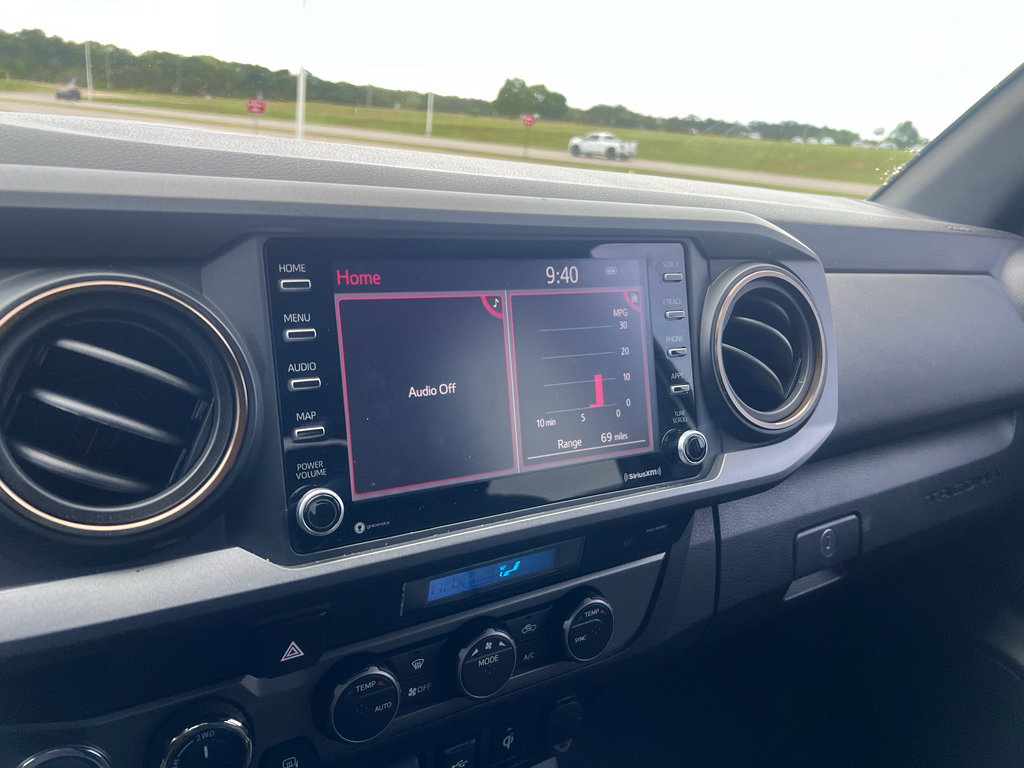 Used 2021 Toyota Tacoma TRD Sport w/ Technology Package image 25