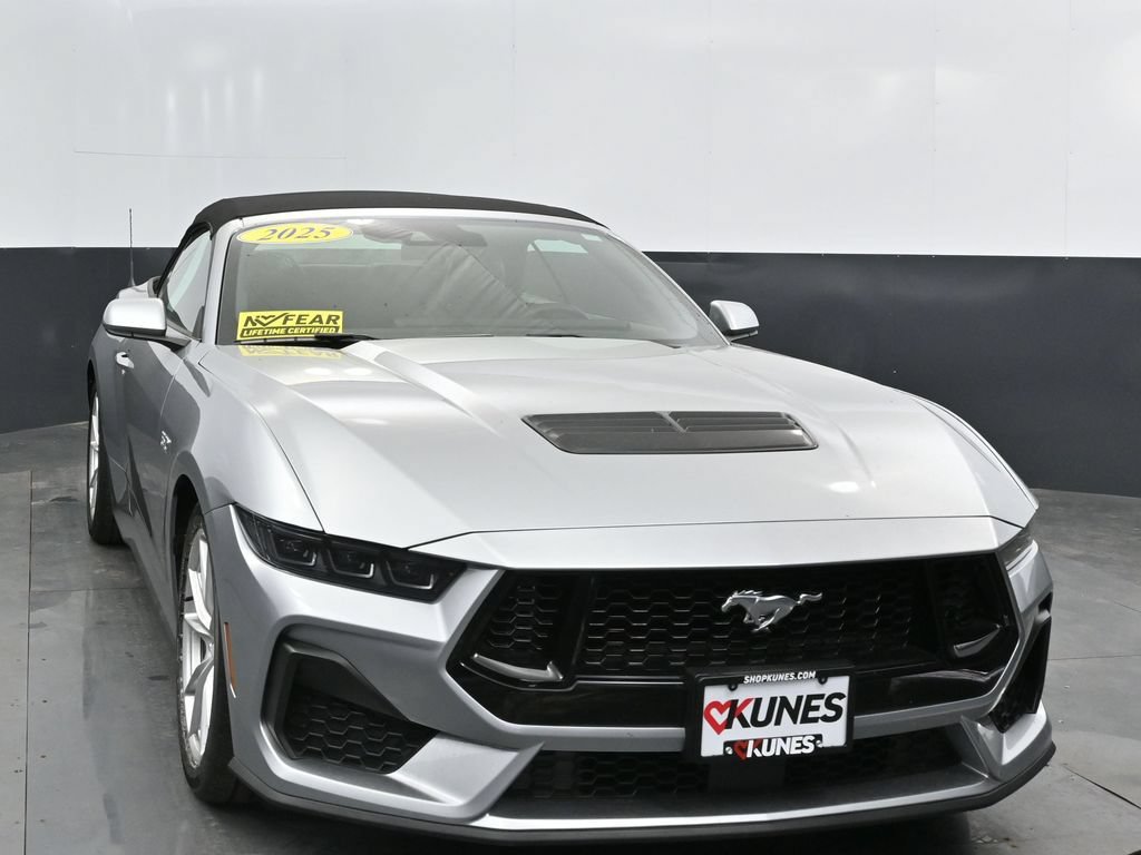 Used 2025 Ford Mustang GT Premium RWD image 5