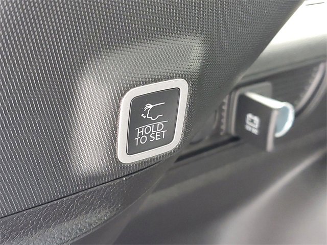 New 2025 Jeep Grand Cherokee Limited w/ Trailer Tow Package image 9