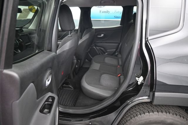 Used 2023 Jeep Renegade Trailhawk AWD/4WD image 8