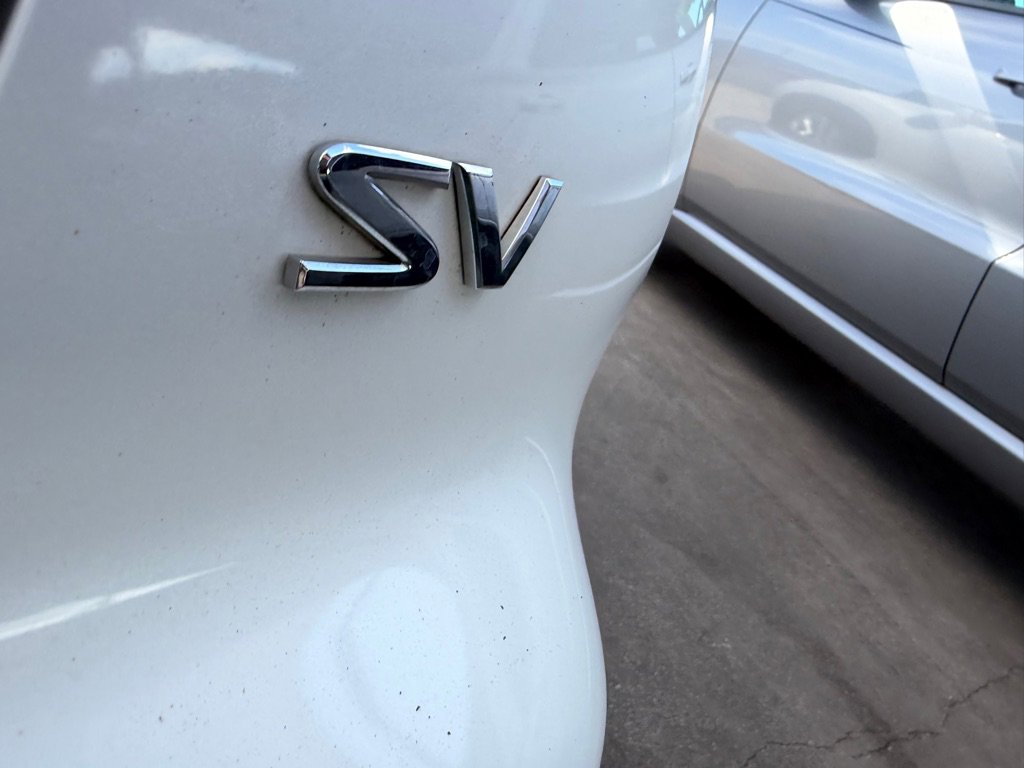 Used 2016 Nissan Juke SV FWD image 27