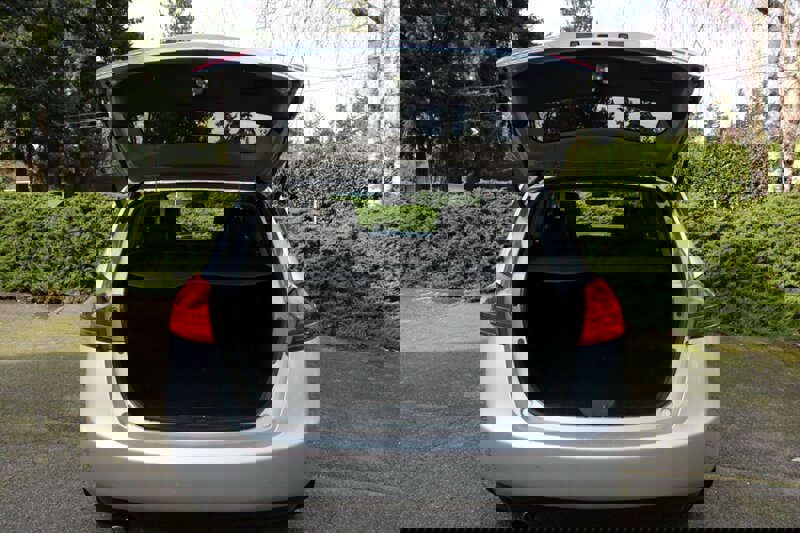 Used 2009 Nissan Rogue SL w/ Premium Pkg image 17