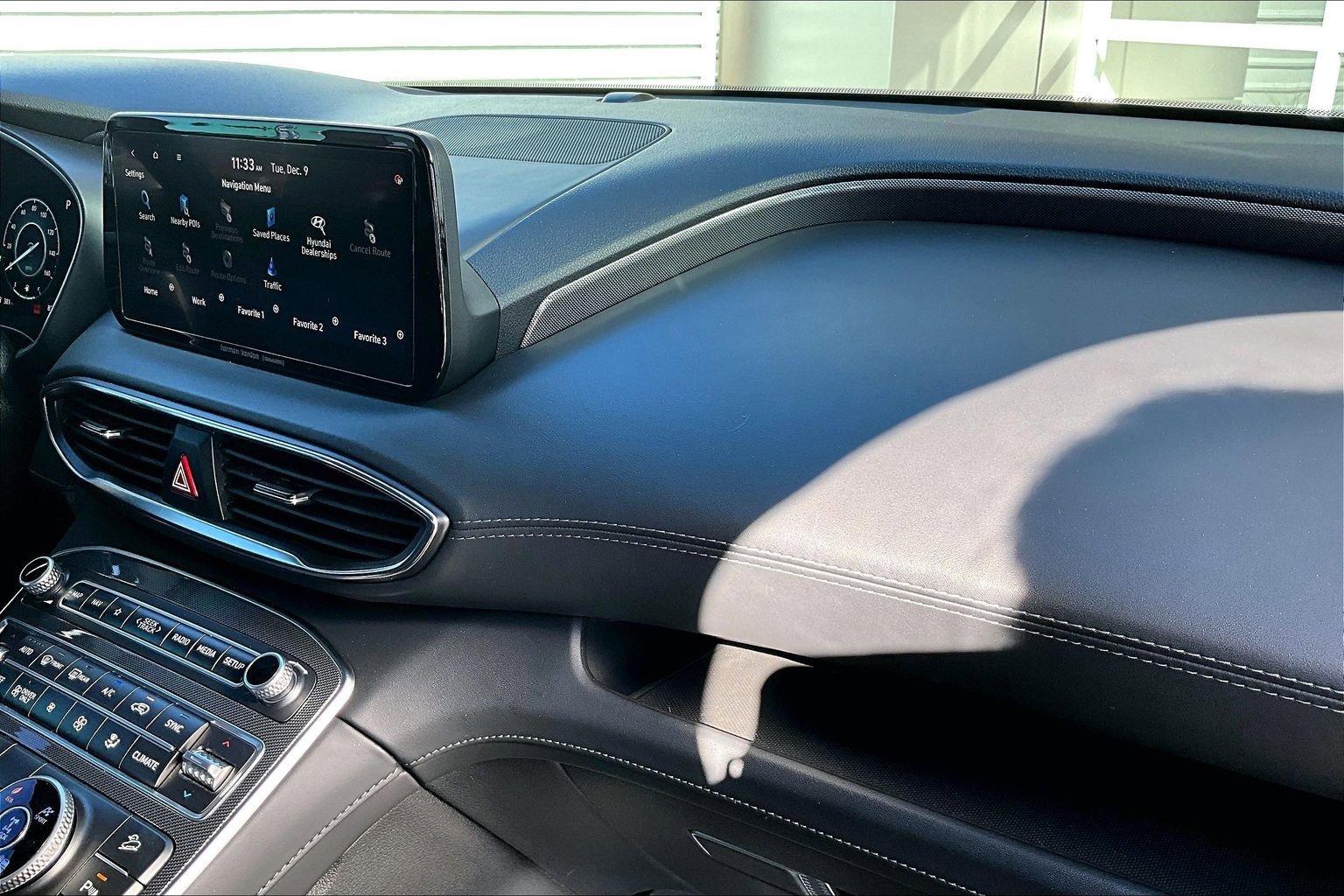 Used 2023 Hyundai Santa Fe Limited image 16