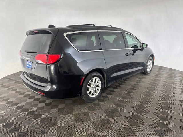 Used 2020 Chrysler Voyager Lxi FWD image 6