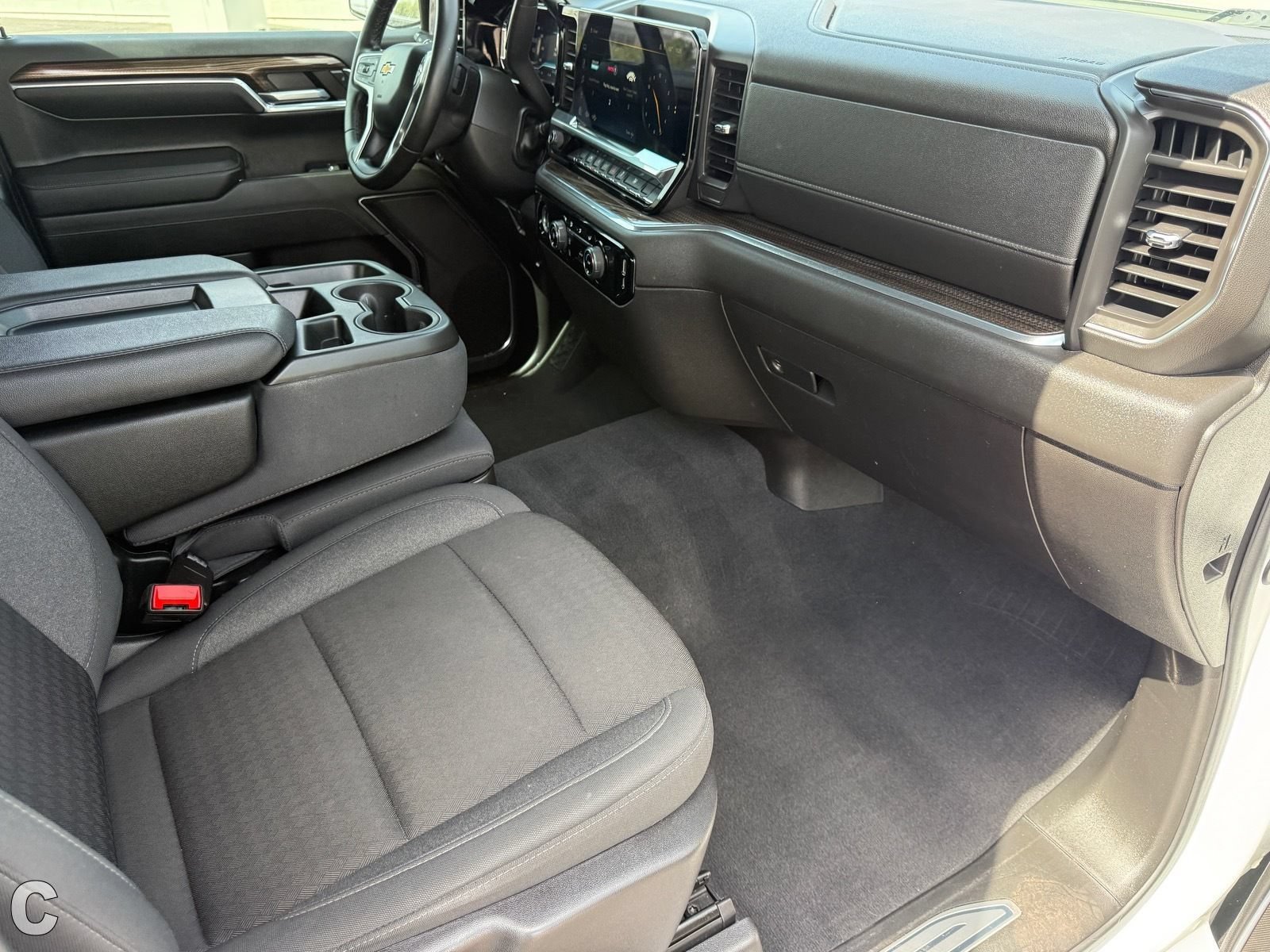 Certified 2024 Chevrolet Silverado 1500 LT w/ Protection Package AWD/4WD image 29