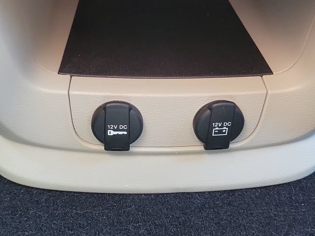 Used 2020 Dodge Grand Caravan SE w/ UConnect Hands-Free Group FWD image 26