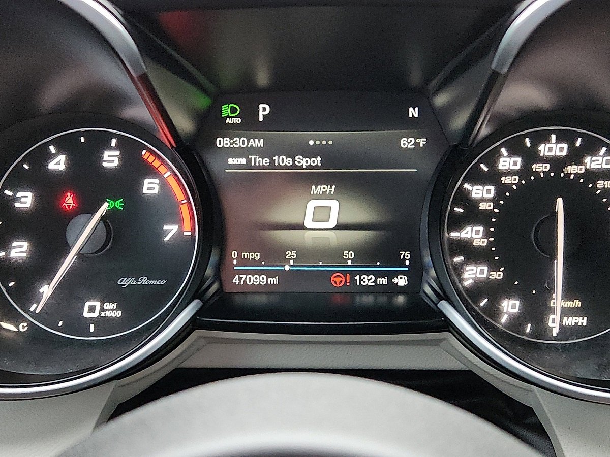 Used 2019 Alfa Romeo Giulia Ti Sport w/ Quick Order Package 22U Sport image 12