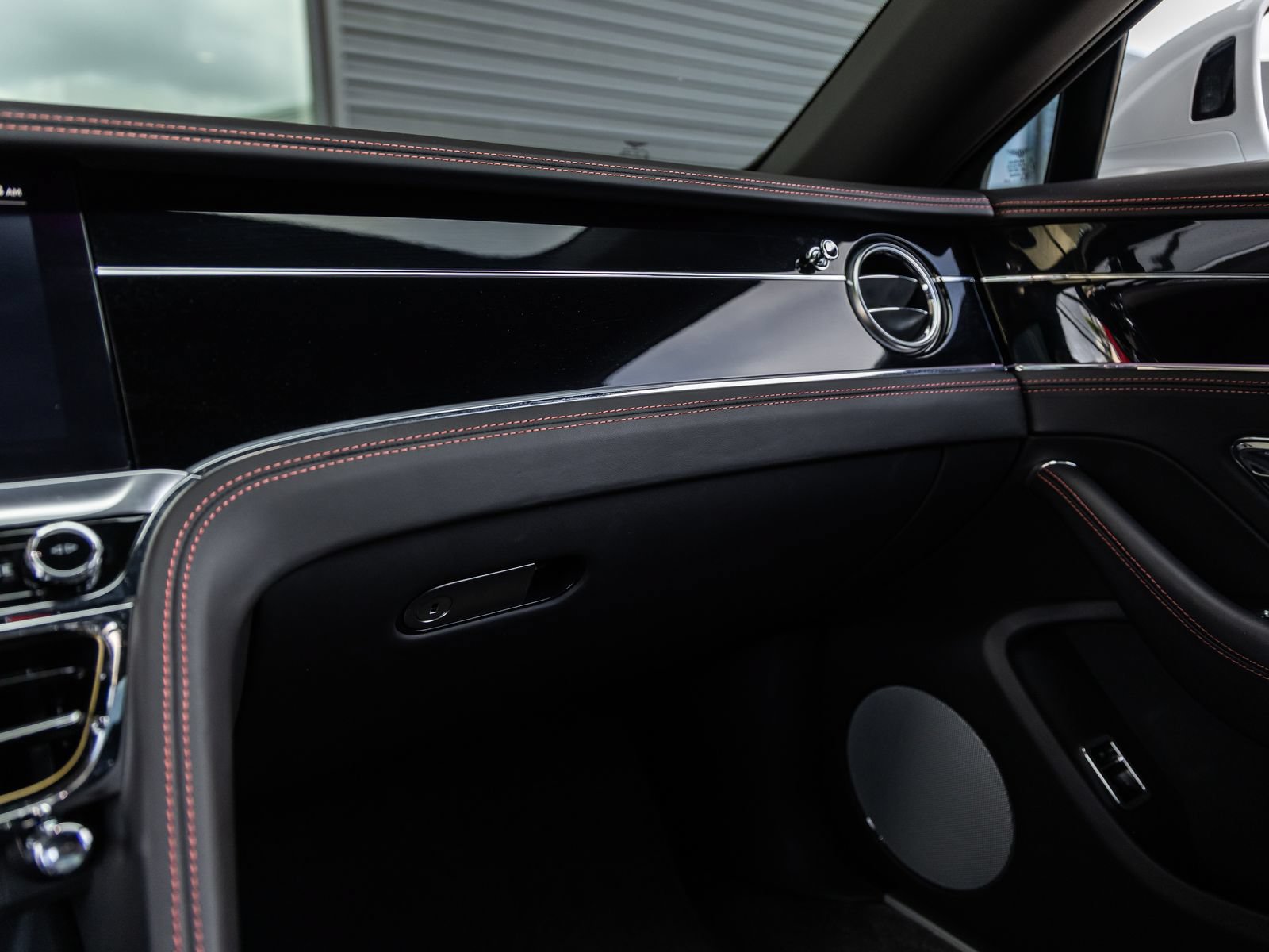 Used 2021 Bentley Flying Spur W12 AWD/4WD image 36