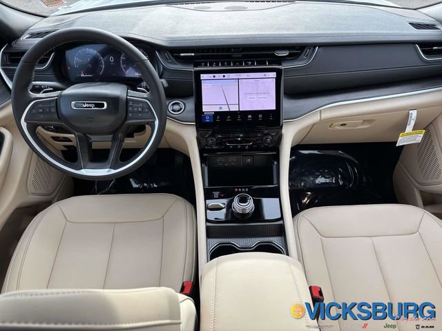 New 2025 Jeep Grand Cherokee Limited w/ Trailer Tow Package image 2